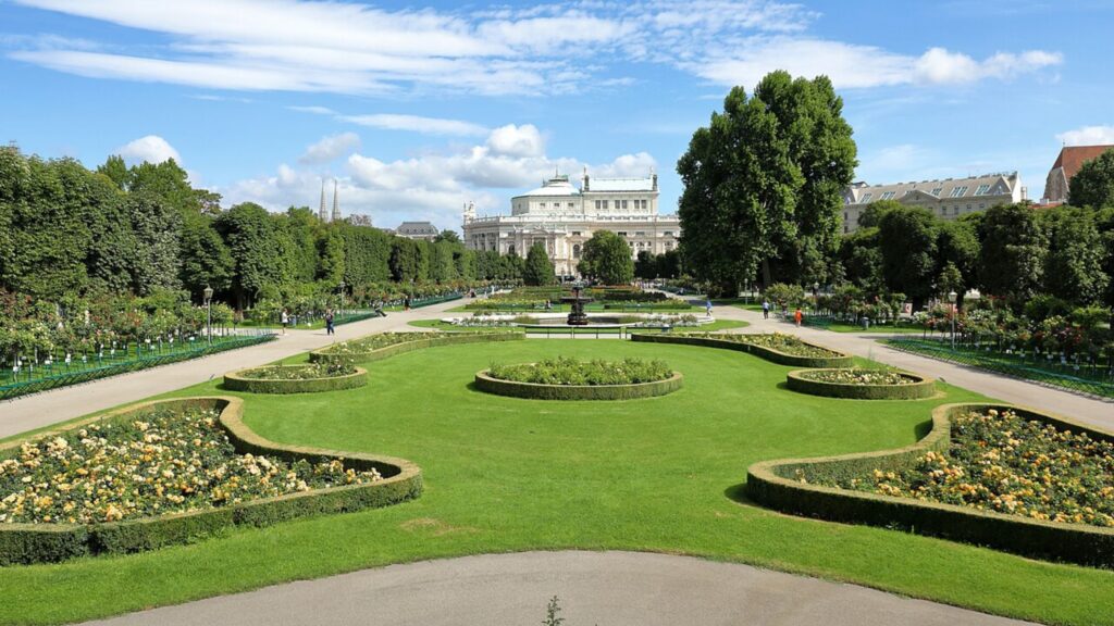 Viaggio a Vienna: il giardino delle rose - Bontur Viaggi